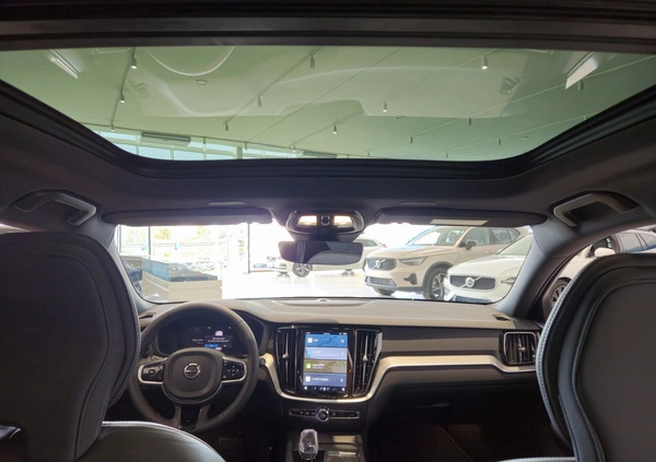 Volvo V60 cena 204900 przebieg: 24600, rok produkcji 2023 z Złoczew małe 781